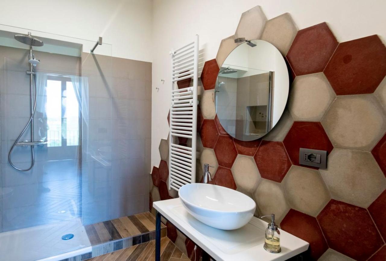 Le Vecchie Persiane - Bed & Breakfast Diano dʼAlba エクステリア 写真
