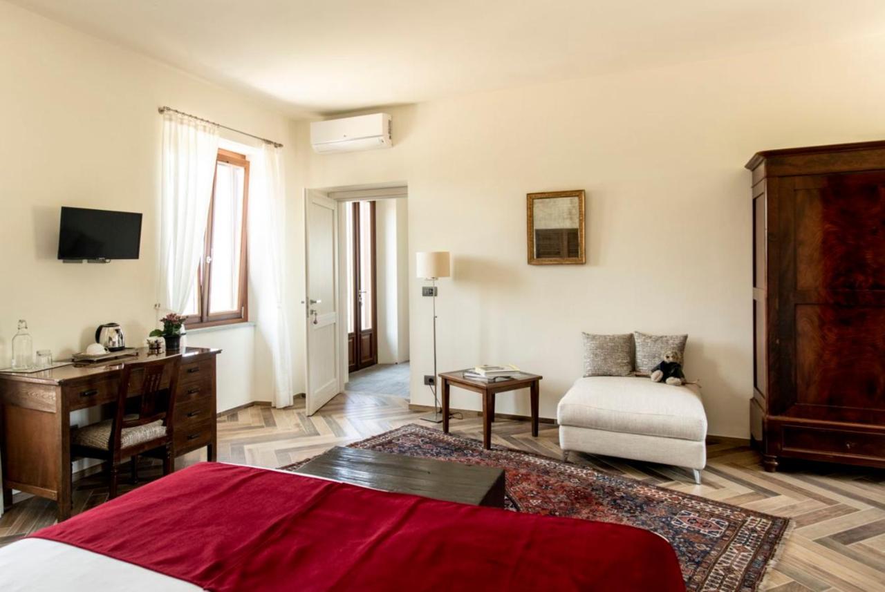 Le Vecchie Persiane - Bed & Breakfast Diano dʼAlba エクステリア 写真