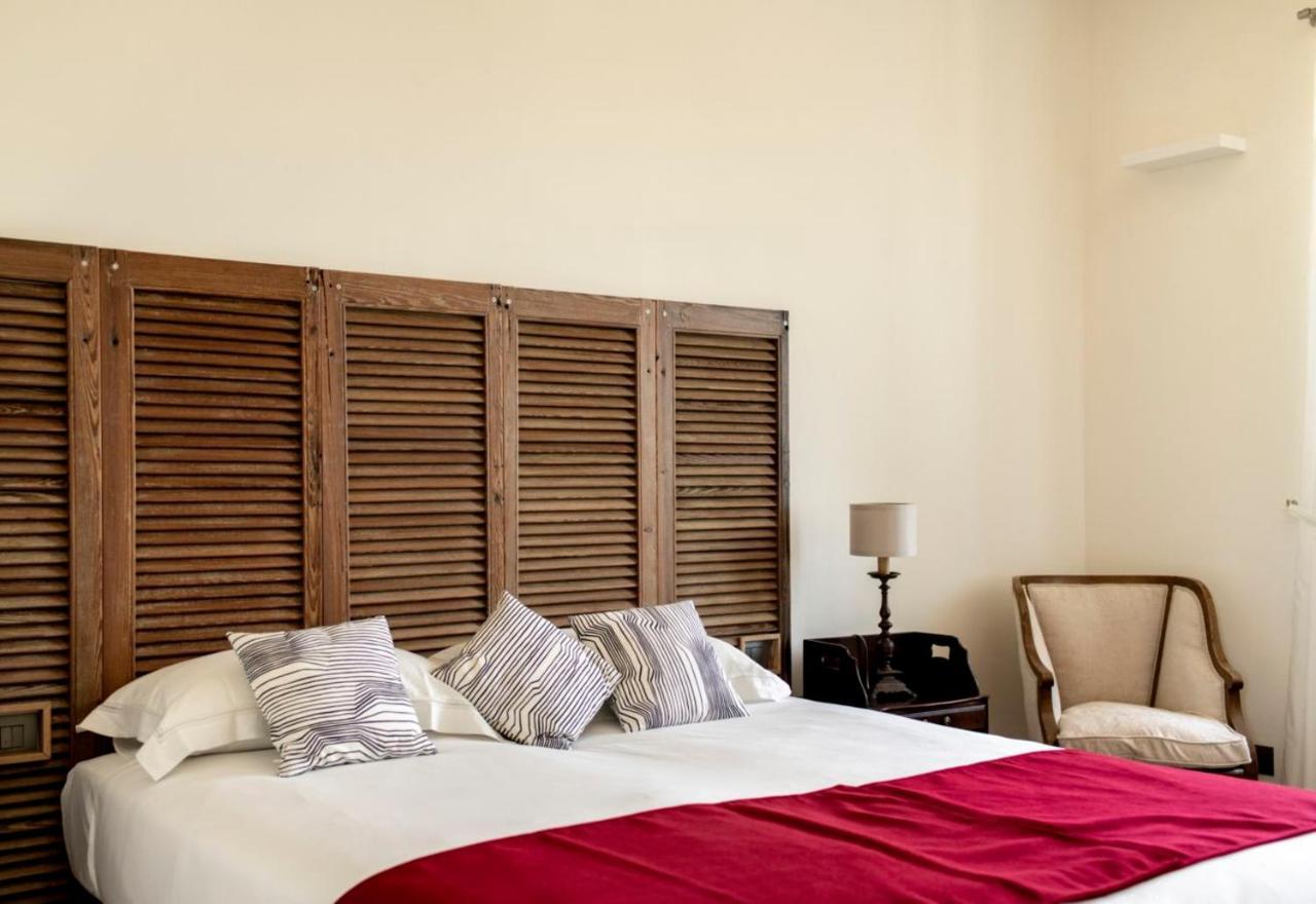 Le Vecchie Persiane - Bed & Breakfast Diano dʼAlba エクステリア 写真